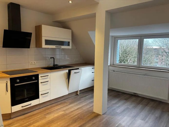 Çatı katında kiralık 1 odalı daire – Fotoğraf 3