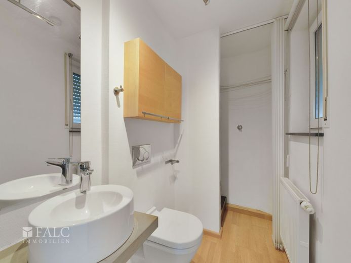 96 m² Wohnkomfort: Helle 4-Zimmer-Wohnung mit Balkon und Extras – GästeWC