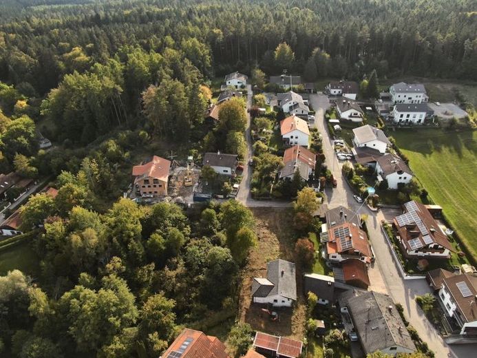 Spokojna lokalizacja | prawomocna decyzja wstępna z dużym prawem zabudowy | bez prowizji pośrednika, od osoby prywatnej – Zdjęcie 1