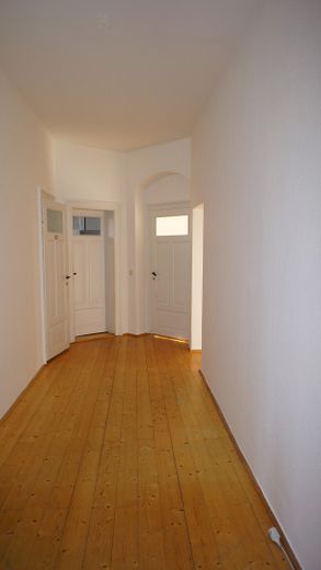 Johannstadt, Nähe Medak, Schöne 4-Raum-Wohnung mit Dielenfußboden und Balkon – Flur
