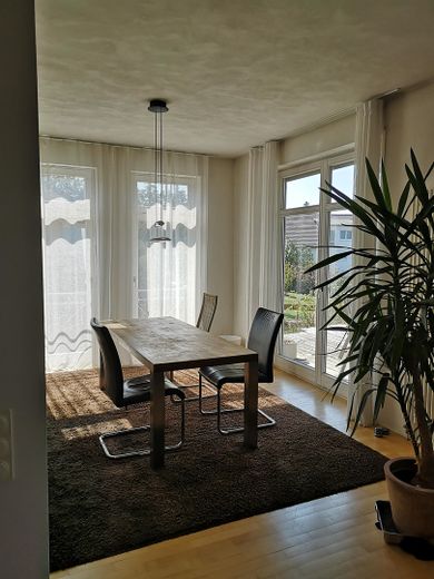 Sonnige Aussichtslage – Eßzimmer