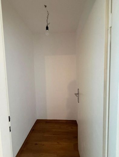 Solide Kapitalanlage in Ludwigshafen-Süd | 1,5-Zimmer-Wohnung, vermietet | Garage optional – Hauswirtschaftsraum