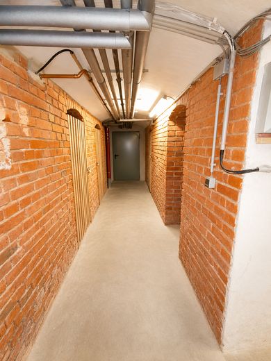 Clevere Kapitalanlage: Charmante 1-Zimmer-Wohnung in der Nähe historischer Kirche – Keller