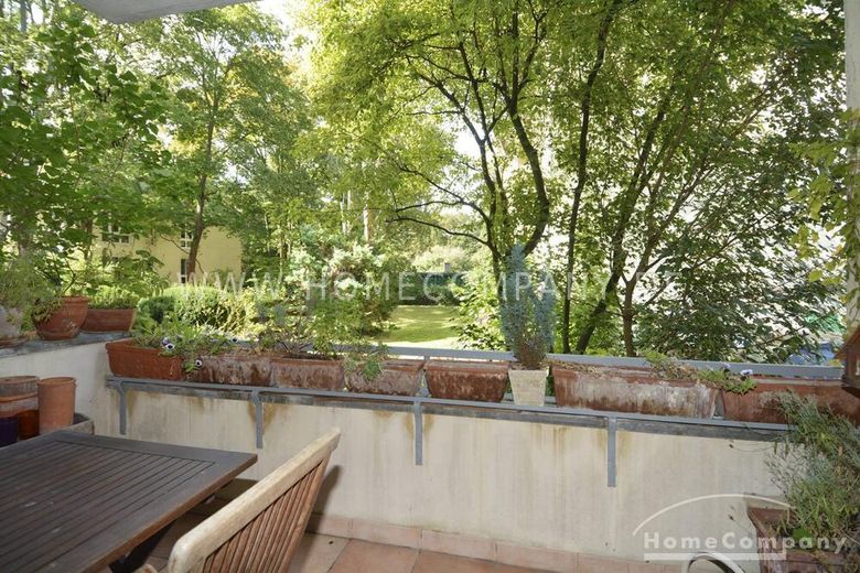 Helle und stilvoll möblierte Wohnung mit großem Balkon und Gartenblick – c3134f12e1fd36605c0ad21d5329344f15a7bfb9.jpg