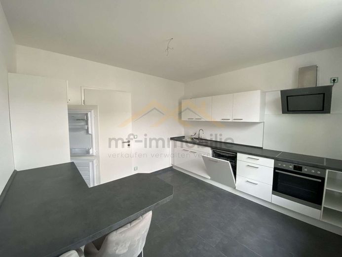 großzügige Erdgeschosswohnung 3 Zimmer 107 m²  mit Einbauküche – Küche