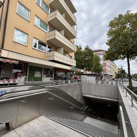 Bella e luminosa appartamento condiviso di 2 locali con balcone esposto a sud in vendita – U2 