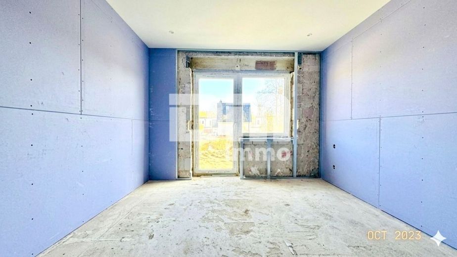 (R)eserviert!Teilsaniertes 1 - 2 Familienhaus + Fertige Projektierung auf großem Grundstück – EG Raum teilsaniert