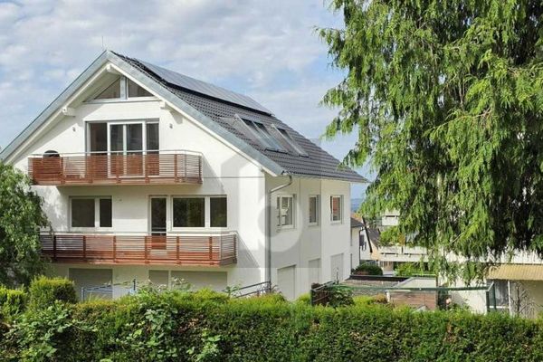 EXKLUSIV: RUHIGE LAGE, HELL, MODERNISIERT MIT AUSBLICK