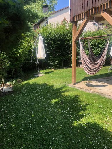 oberer Garten mit Terrasse