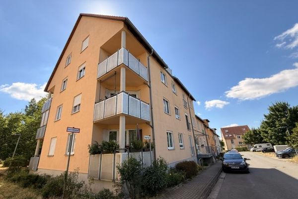/ 2-Raum Wohnung mit Balkon und TG-Stellplatz / sofort frei