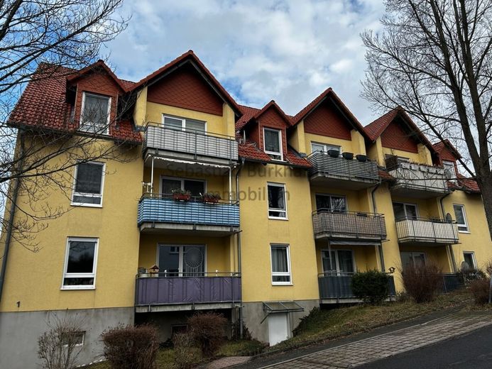 *** vermietete 3-Raum Wohnung mit Balkon und Stellplatz – Außenansicht