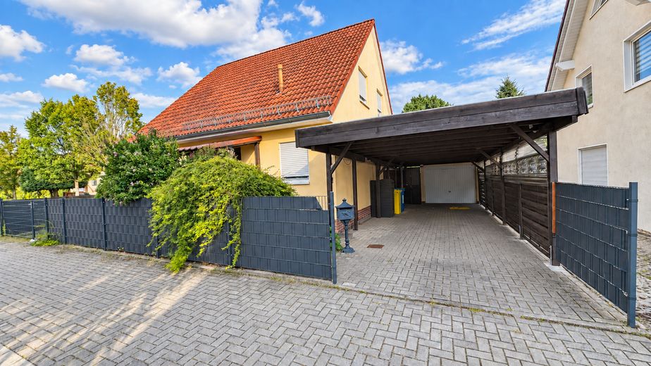 UNA CASA in cui sentirsi bene: casa unifamiliare a Magdeburg-Ottersleben – Hausansicht