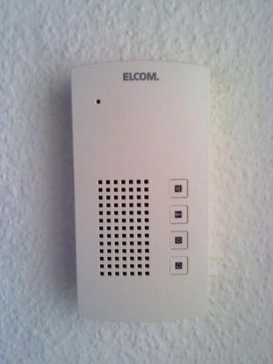 Klingel und Sprechanlage