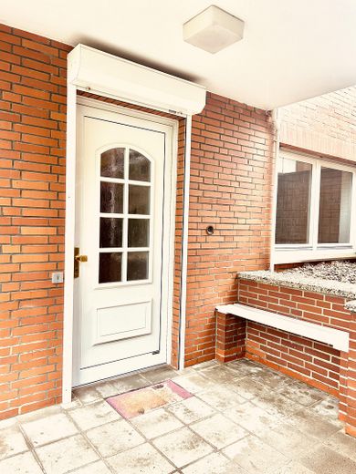 Wieder verfügbar: Große 3-Zimmerwohnung mit traumhaftem Ausblick in Alfelder Bestlage – Eingang