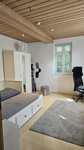 MÖBLIERTE WG-ZIMMER LANGEN - ALL-IN (Ideal f.DFS) – Zi 10 