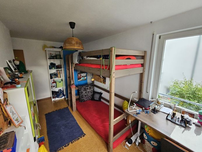 Provisionsfreies Reiheneckhaus in Deizisau: 4 Schlafzimmer, Energie B, sofort frei – Schlafzimmer 3 - Kinderzimmer