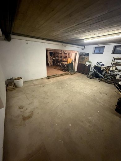 Kernsanierte 4–5-Zimmer-Wohnung | Einbauküche | Kamin | Garage | Terrasse – Gemeinschaftskeller