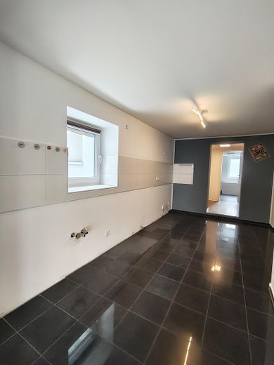 Küche Blickrichtung Badezimmer