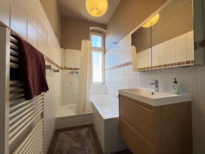SANS COMMISSION : maisonette sous les combles à Bergmannkiez – Bad 4. OG