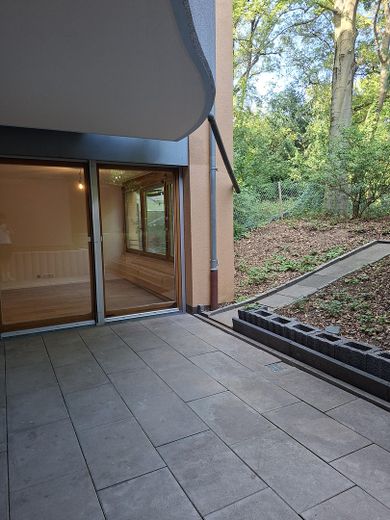 Wohnen wie im Grünen: Frisch renovierte 2-Zimmer-Wohnung (57m2) mit Terrasse & Gartennutzung – Foto 16