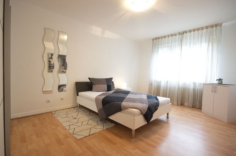 Attraktive möblierte Wohnung in Essen-Rüttenscheid, Internetzugang möglich – e6cb79fbd0587071f812cb89c4346e5a1e34095b.jpg
