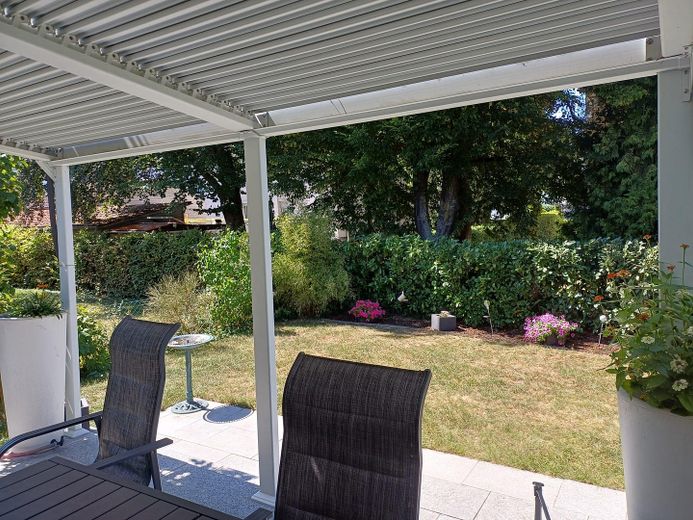 DHH in Gerlingen mit Energieffizienzklasse A+ mit PV-Anlage, Solar, Wärmepumpe und Klima – Foto 3