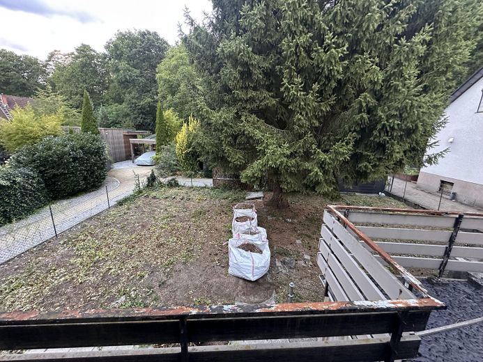 Hermsdorf: casa unifamiliare indipendente su terreno di 492 m² con potenziale di sviluppo – Foto 21