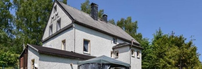 Affascinante casa unifamiliare a Neuhausen