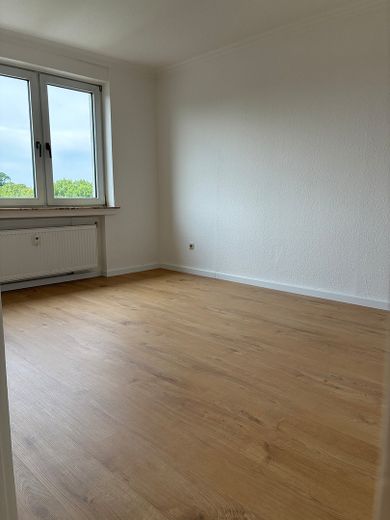 Gut geschnittene 3-Zimmer-Wohnung in Bremerhaven-Lehe – Zimmer 1