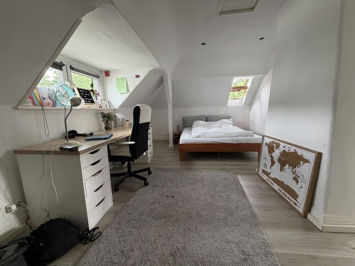 Saniertes EFH in Sasel – Garten, viel Platz, Wald-Nähe – Schlafzimmer