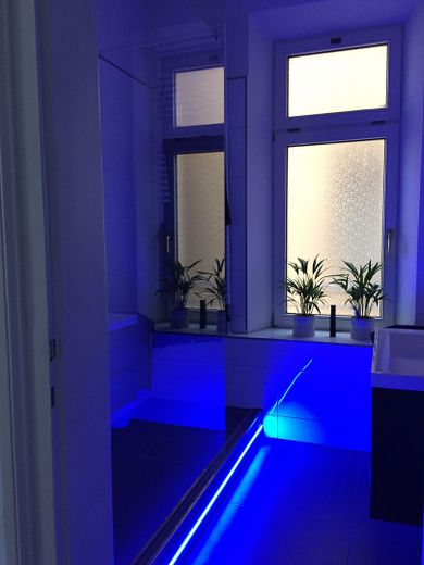 2-ZKB Luxus Altbau Designerküche |Designerbad |teilw. Fußbodenheizung | Balkon | Lift | Stellplatz – Bad
