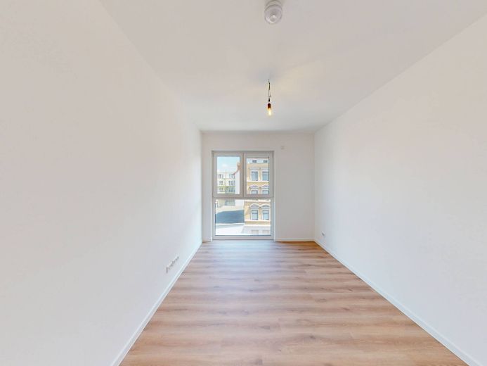 OFERTA DESTACADA: ¡Piso de ensueño de 3 habitaciones con BALCÓN y moderna COCINA AMUEBLADA en el BERGQUARTIER de Magdeburgo! – Schlafzimmer II