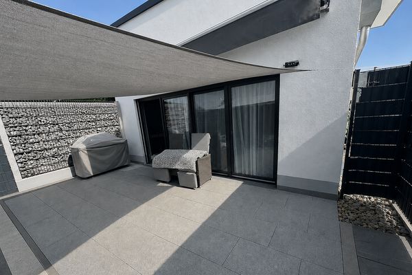 Attraktive Erdgeschosswohnung mit Terrasse & großem Garten
