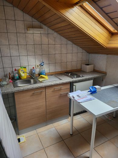 Gepflegtes 3-Familienhaus in Freiberg am Neckar – DG Küche