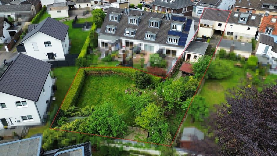 CITYHOUSE: In Top-Lage von Brauweiler! Großes Grundstück mit viel Potenzial! – Ansicht Gartenseite