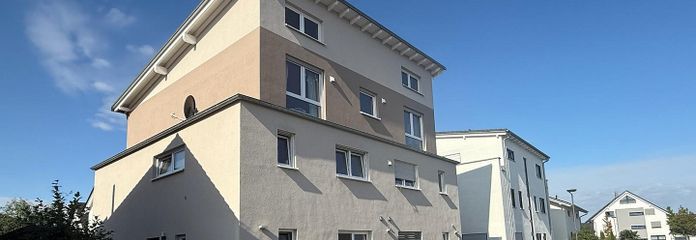 Traumhafte Maisonette Wohnung in ruhiger Wohnlage – Hausfront (linke Hälfte)