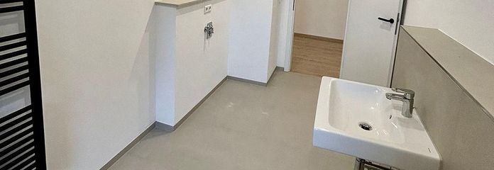 3-Raum DG-Wohnung mit neuer Einkauküche in Meerane - Erstbezug hochwertig saniert – Badezimmer