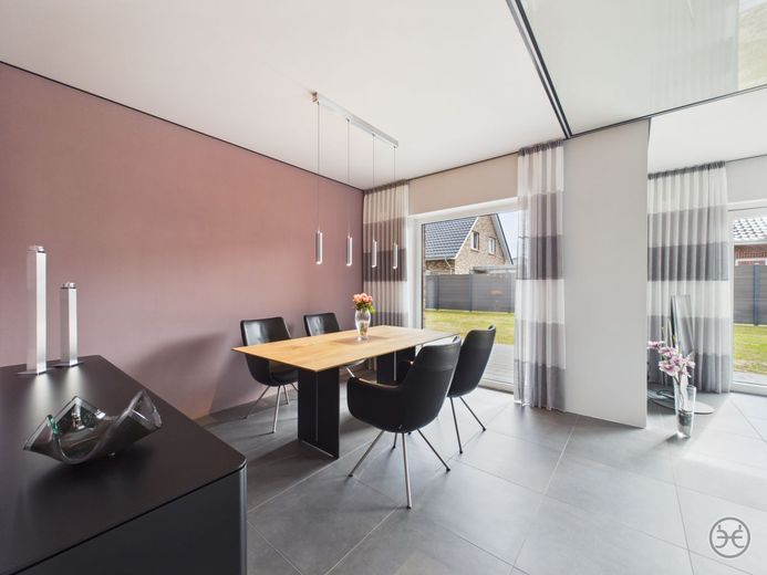 BEST-PREIS // Hochwertiger &amp; Nahezu Neuwertiger KFW-55EE Bungalow in schöner Wohnlage // Barßel – Eden-Ehbrecht-Immobilien_Verkauf_EFH_Barßel_018
