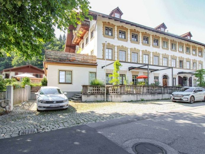 Ein Zuhause mit Geschichte: Historischer Charme trifft auf außergewöhnliche Wohnqualität – Foto 1