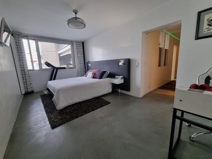 Schöne Wohnung in Innenstadtlage – Zimmer 2