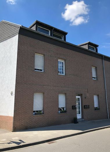 Günstige 2-Zimmer-Wohnung (43m²) in Eschweiler-Kinzweiler – Hausansicht