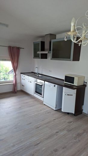 Renovierte 3-Zimmer-Dachgeschosswohnung mit Einbauküche in Erlensee – ab sofort verfügbar – Foto 7