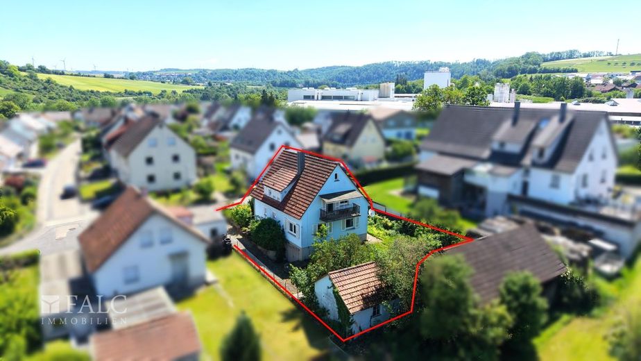 Alles was das Eigentum begehrt! Idyllisches Einfamilienhaus mit viel Potenzial - FALC Immobilien – Alles was das Herz begehrt