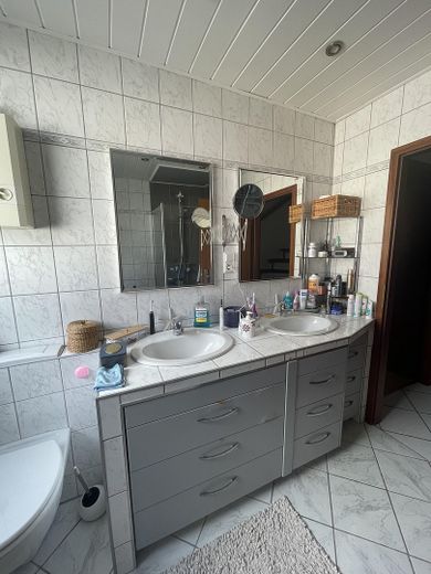 Bad 1 Etage