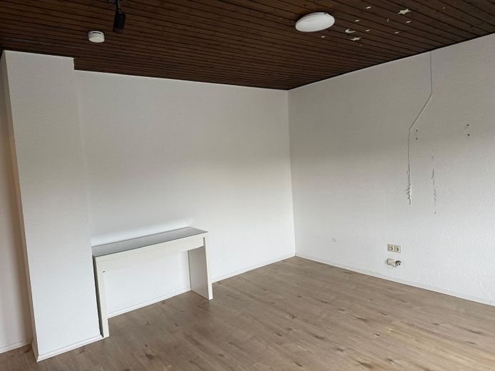 Wohnen mit Kamin, Terrasse und Garten – großzügige 3,5-Zimmer-Wohnung in Solingen – Фотографія 13