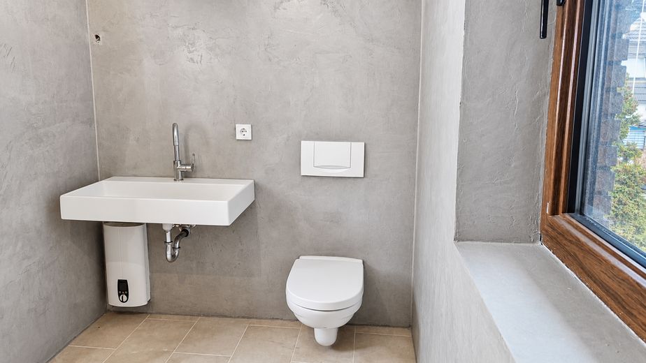 7-Zimmer-Wohnung mit eigenem Eingang, Kamin, Terrasse in Bottrop-Fuhlenbrock – Bad 2