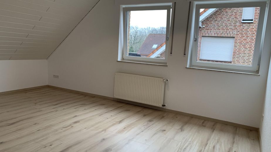 Lichtdurchflutete 3-Zimmer-Wohnung mit großem Balkon, Garage & Glasfaser – Borken-Marbeck – Zimmer 2