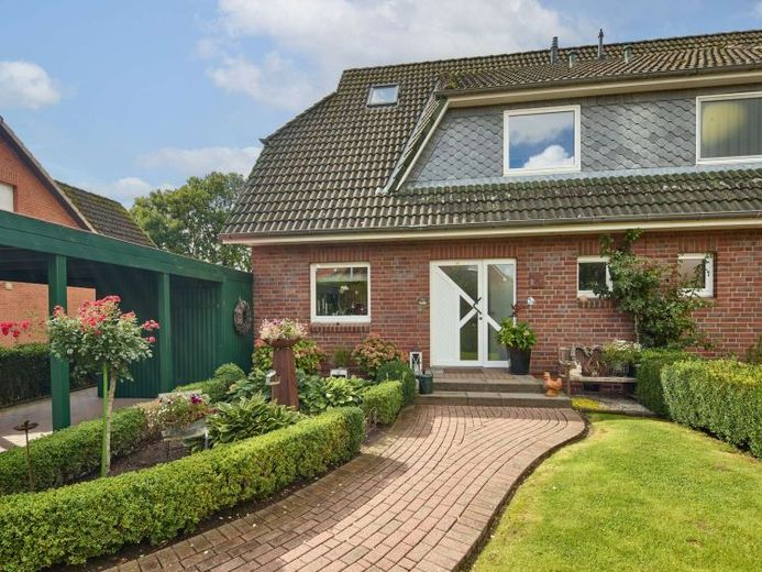Una casa per tutta la famiglia nella migliore zona residenziale di Albersdorf – Foto 1