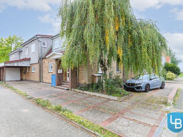 Hinterhaus mit großer Dachterrasse, Garten und Garage – Foto 1