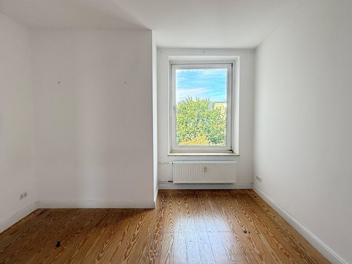 Freie Winterhuder Altbauwohnung in der Endetage – Schlafzimmer